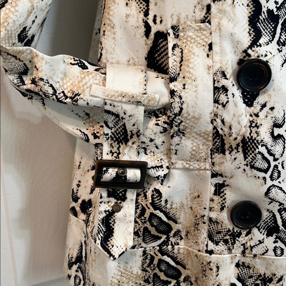 Like New-Bebe-Python Print Double Breasted Knee L… - image 7